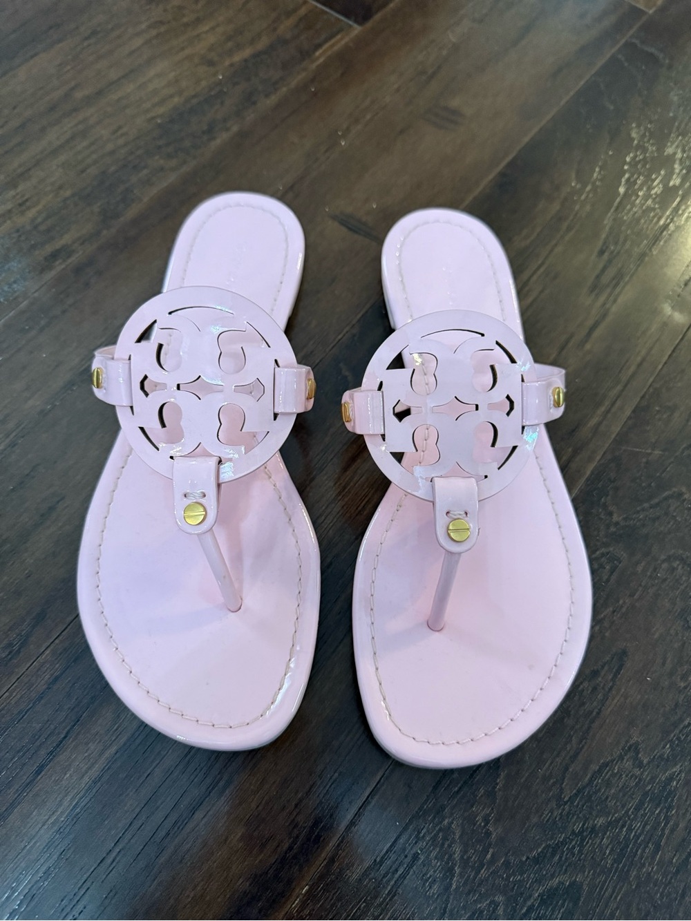 Tory Burch Miller Flip Flop Patent Leather Sandals Seashell Pink size 7.5